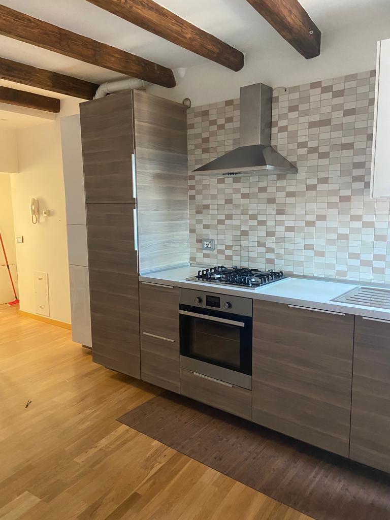 Casa indipendente in affitto in via angeloni, Ancona