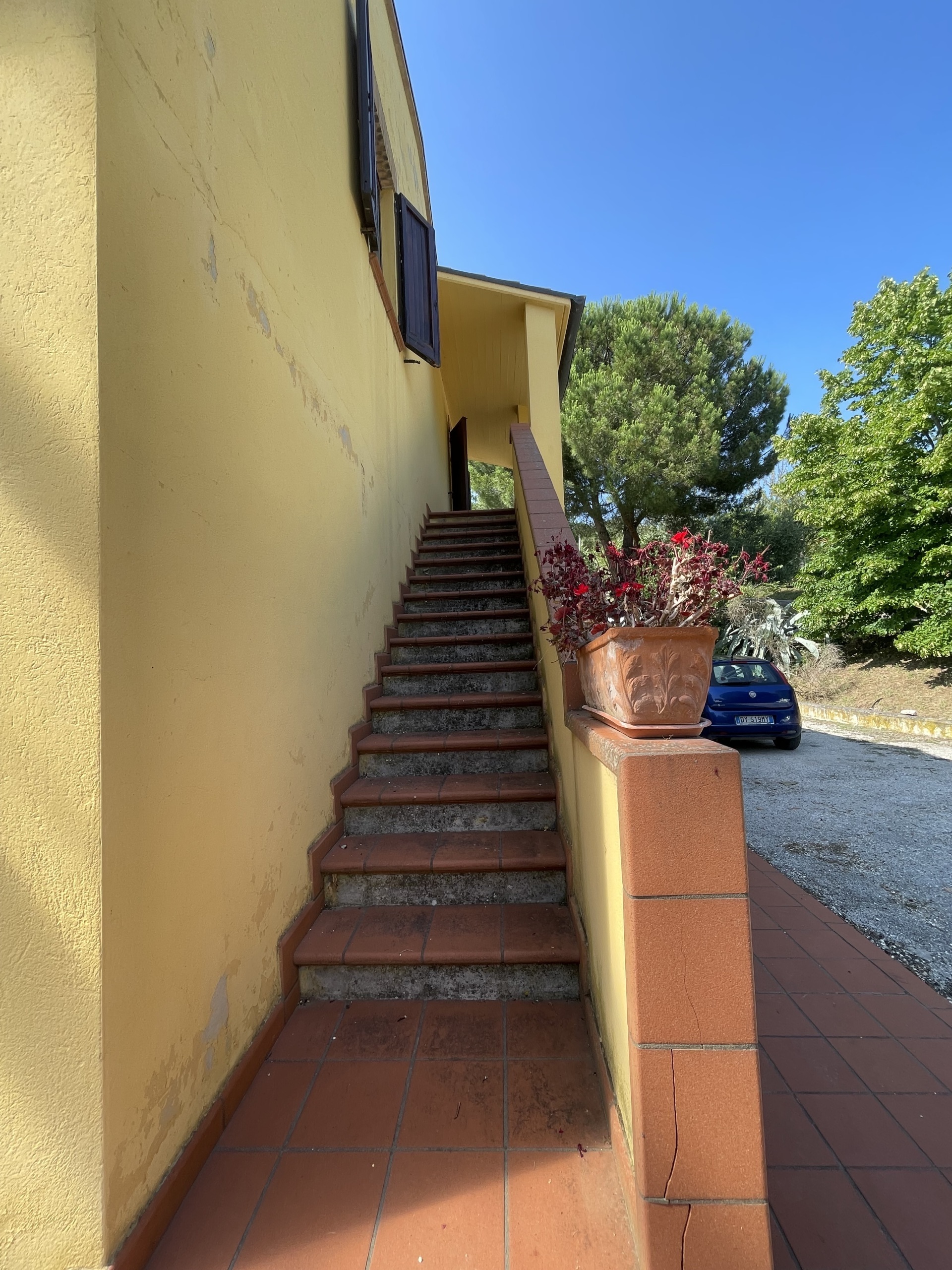 Rustico con giardino in offagna, Offagna