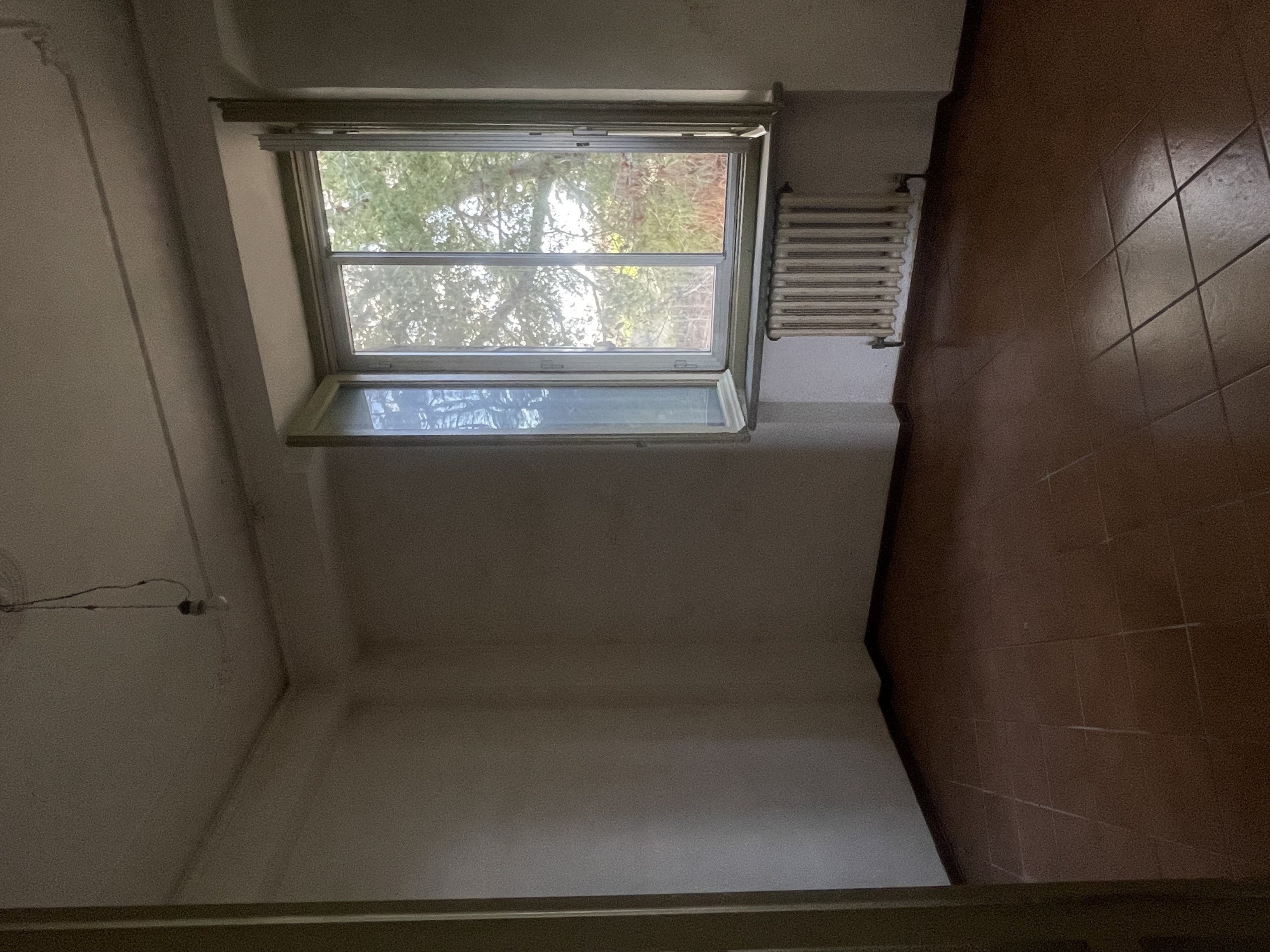 Villa con giardino in frazione montesicuro, Ancona