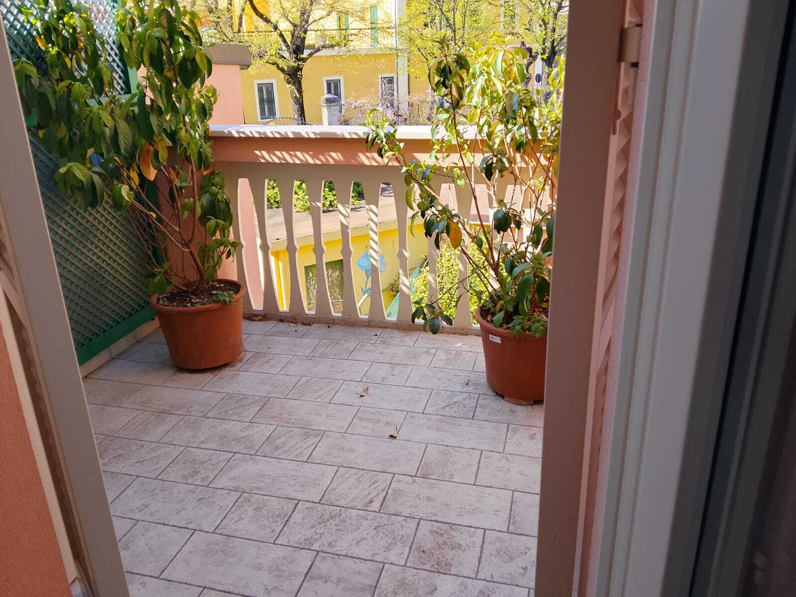Casa indipendente con giardino in via iv novembre, Fano