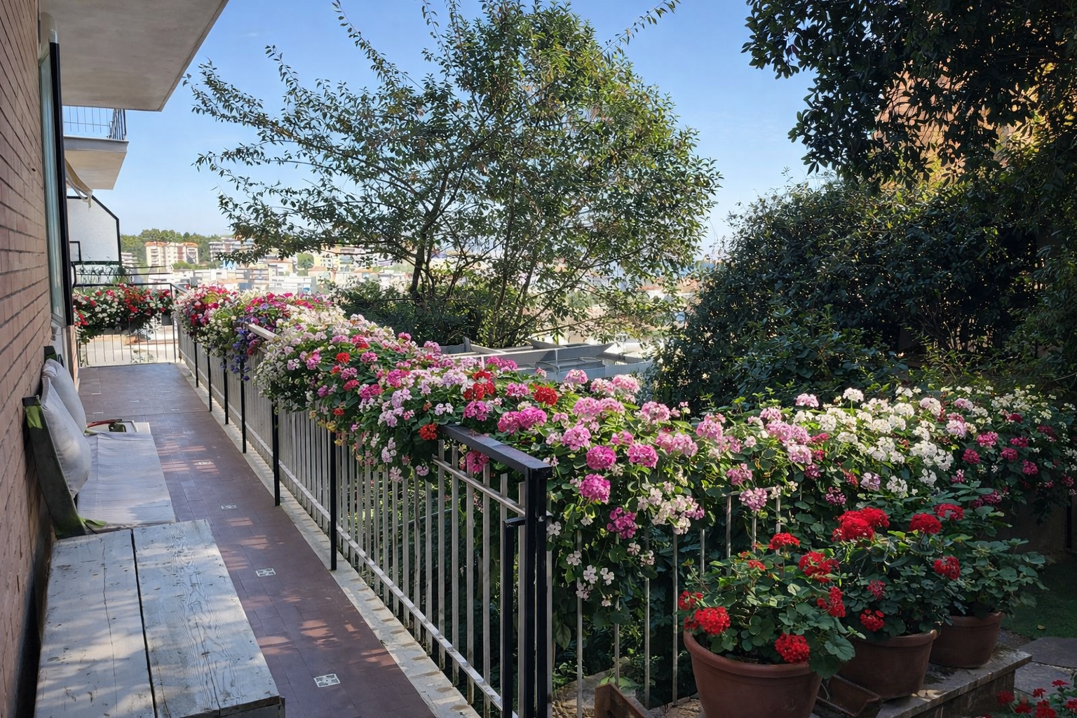 Appartamento con giardino in via vittorio veneto, Ancona