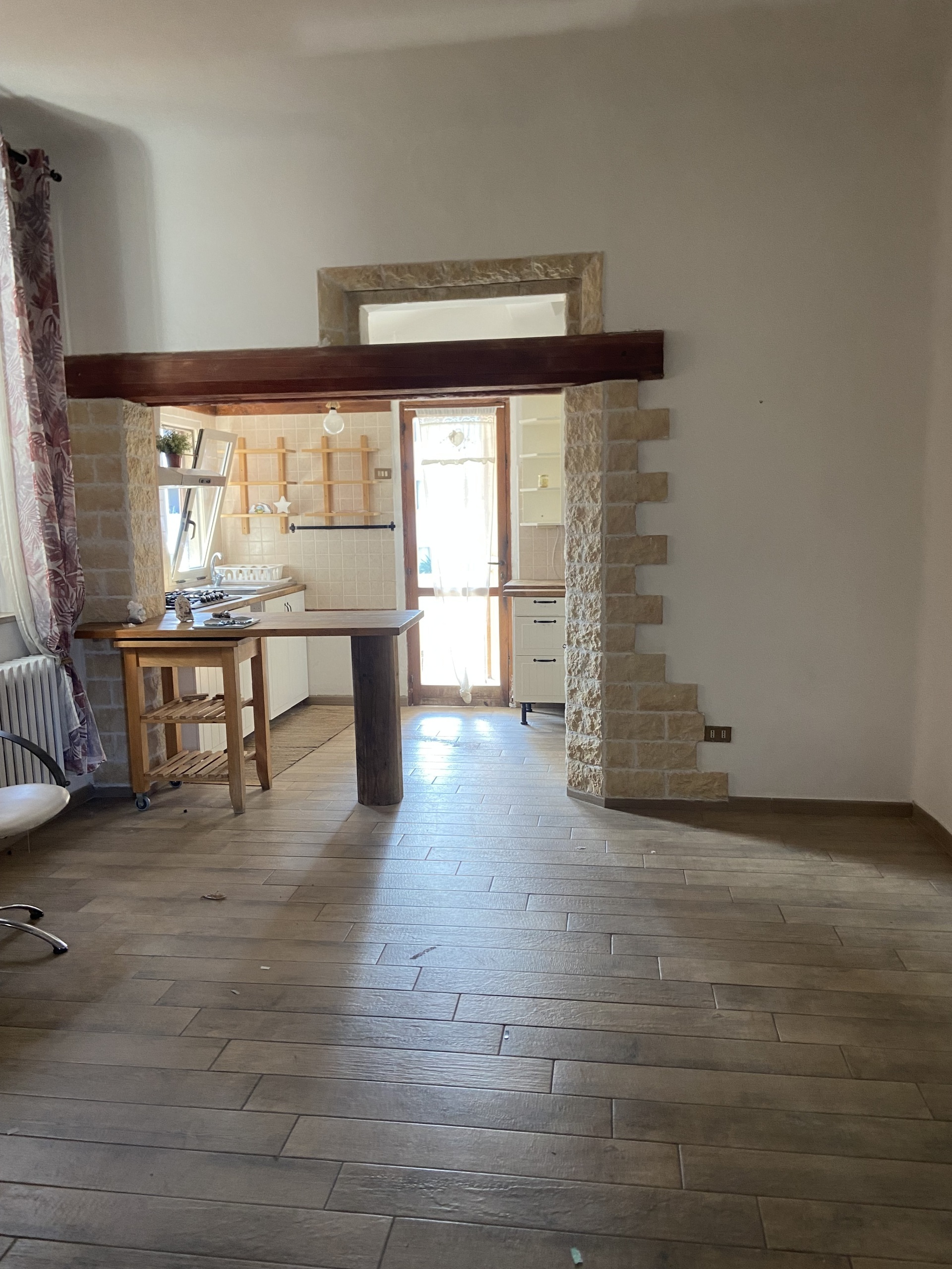 Quadrilocale ristrutturato in via carducci 25, Chiaravalle