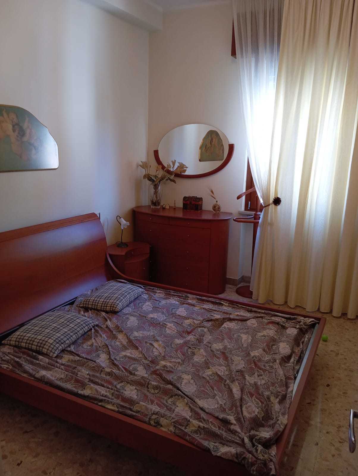 Quadrilocale da ristrutturare in via cingoli 7, Ancona