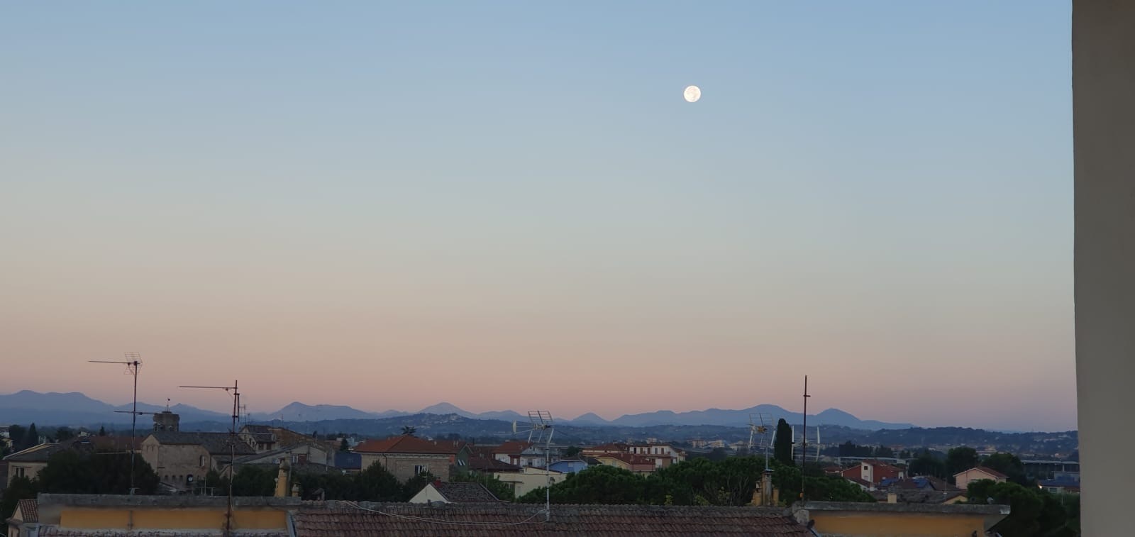 Attico con terrazzi in via giordano bruno 27, Falconara Marittima