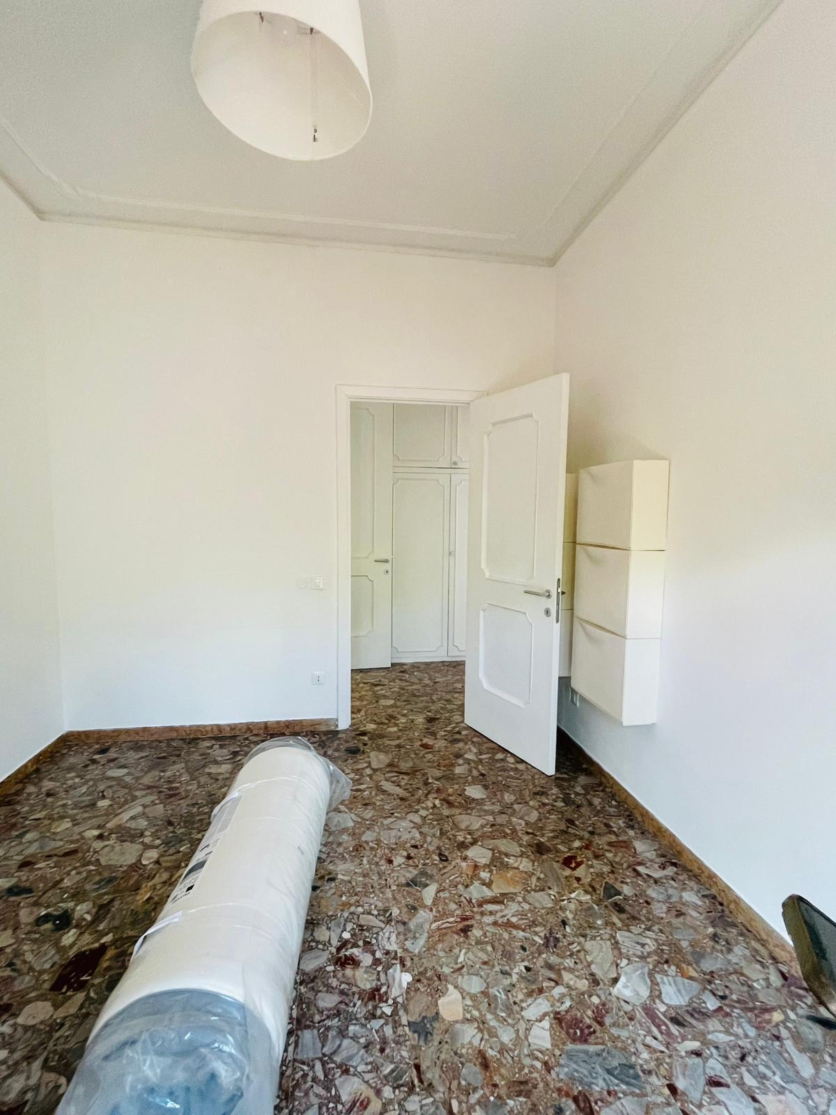 Appartamento vista mare in via francesco angelini, Ancona