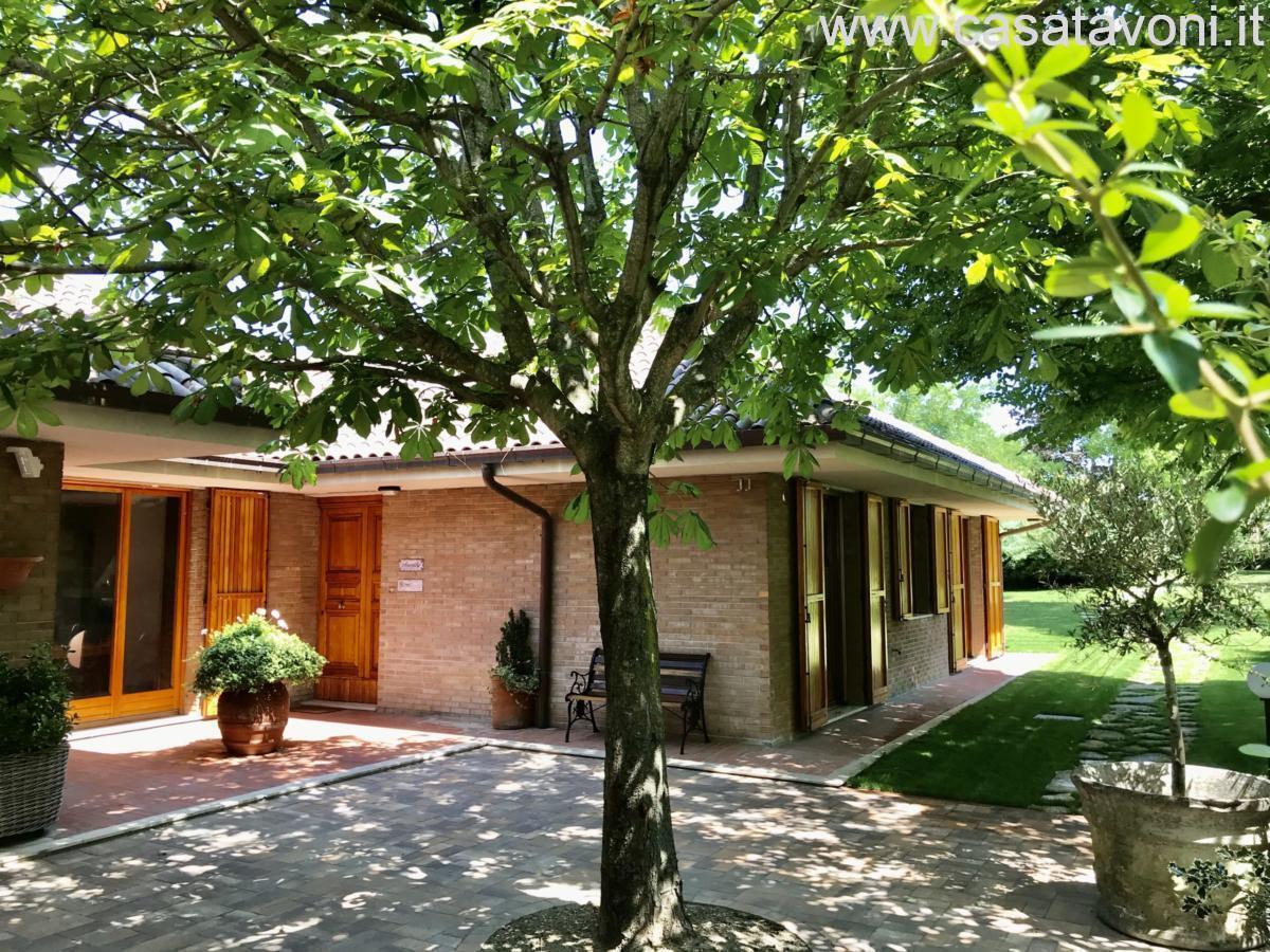 Casa indipendente con giardino in via barcaglione 23, Ancona