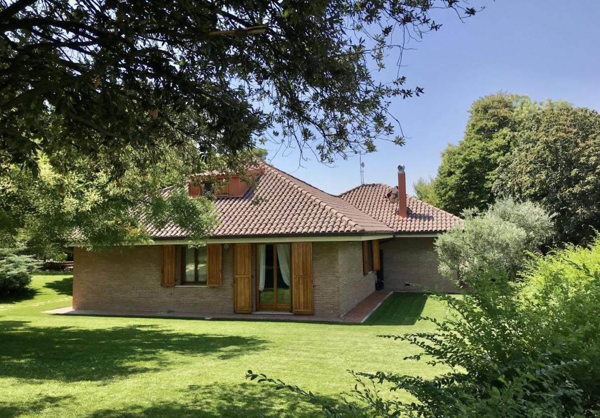 Casa indipendente con giardino in via barcaglione 23, Ancona