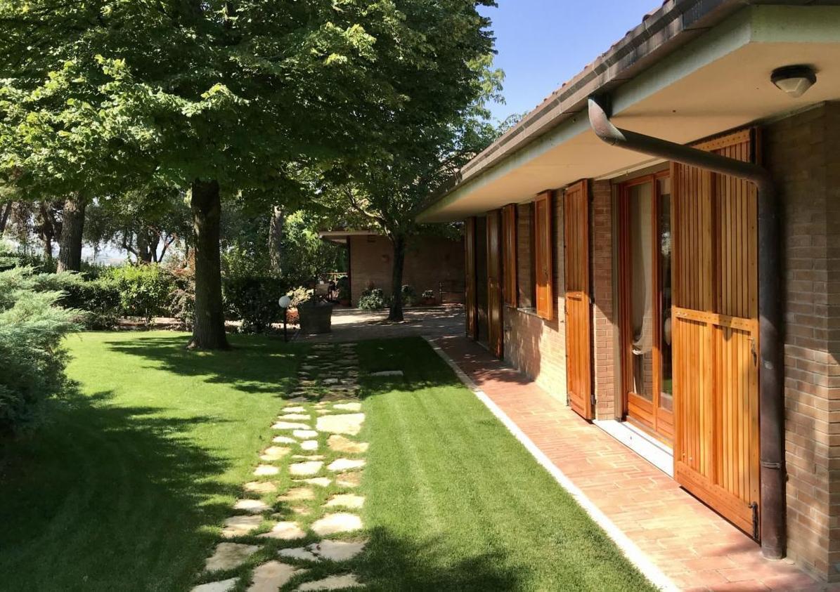 Casa indipendente con giardino in via barcaglione 23, Ancona