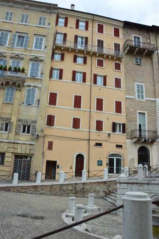 Monolocale in vendita in via bernabei, Ancona