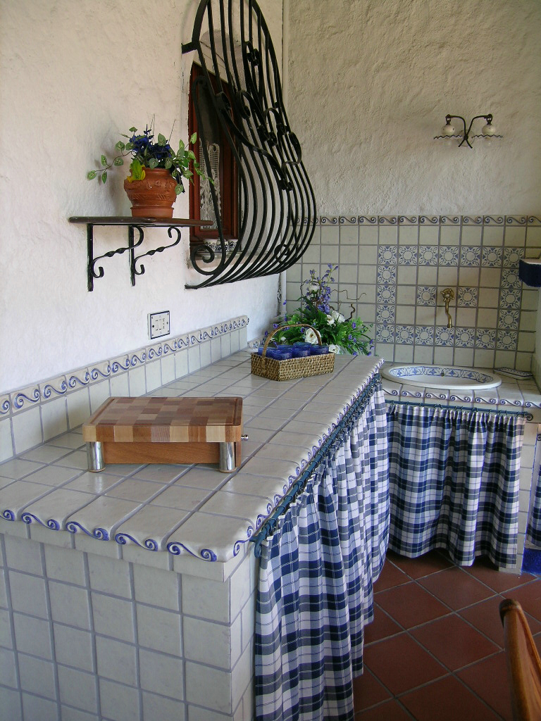 Casa indipendente con giardino in via delle rose, Numana