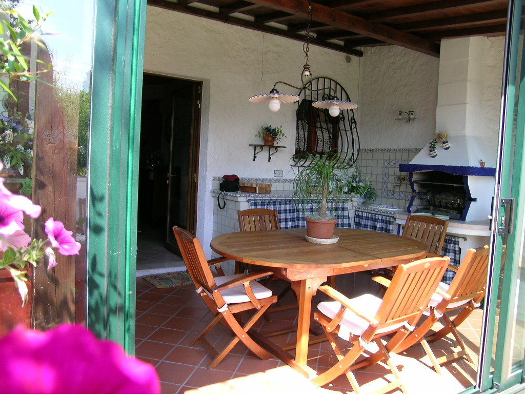 Casa indipendente con giardino in via delle rose, Numana