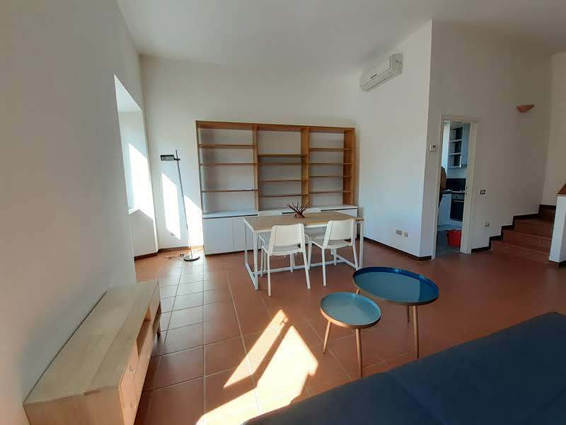 Trilocale con terrazzo in via giacomo matteotti 7, Ancona