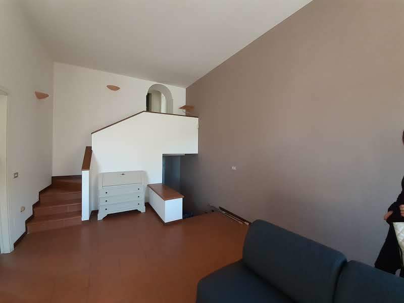 Trilocale con terrazzo in via giacomo matteotti 7, Ancona
