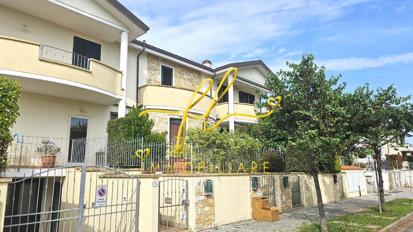 casa indipendente in vendita a Rosignano Marittimo in zona Rosignano Solvay