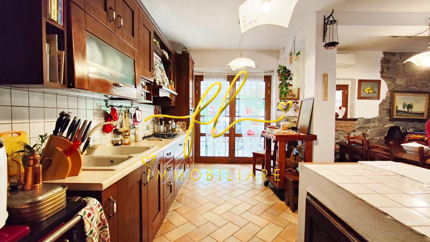 Rustico con giardino a San Vincenzo