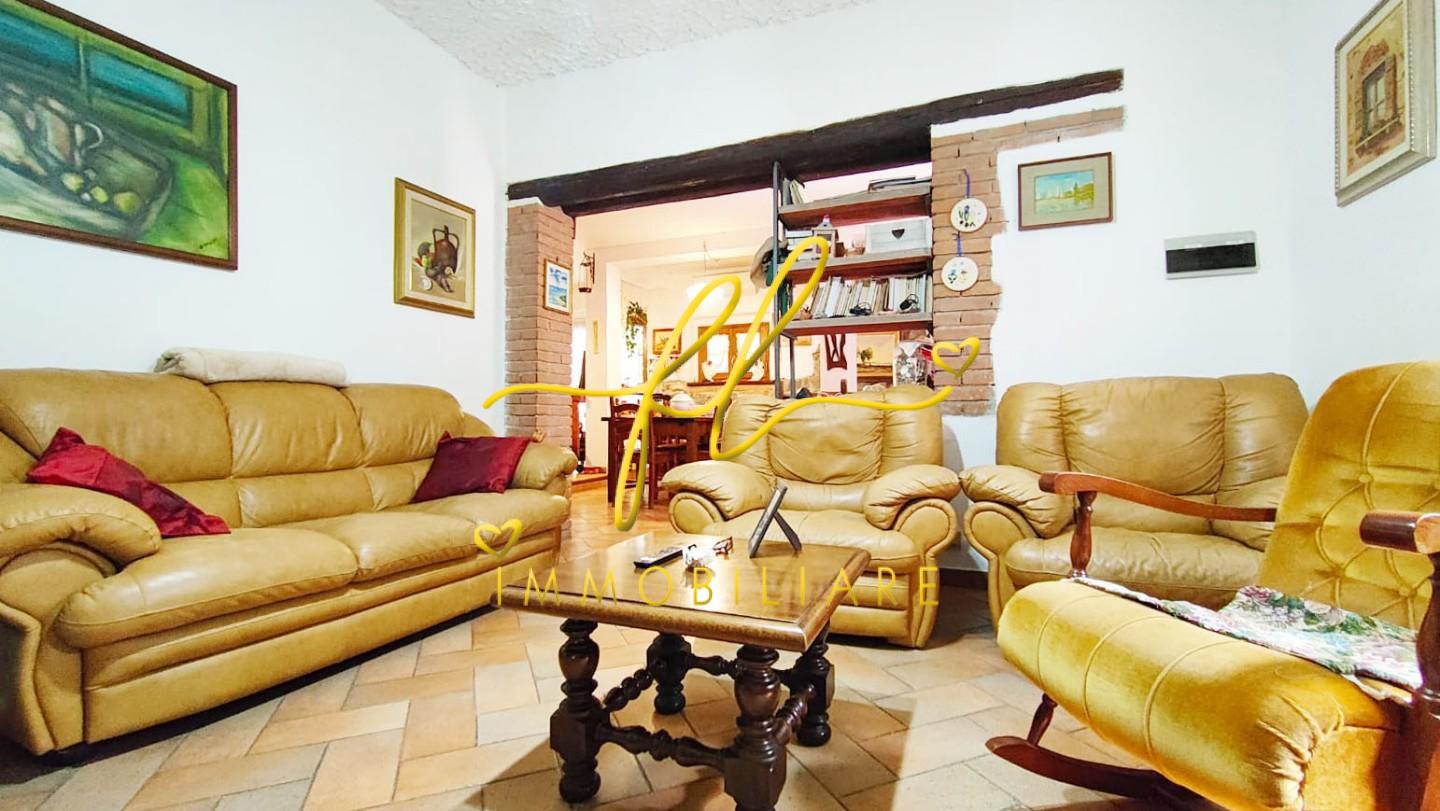 Rustico con giardino a San Vincenzo