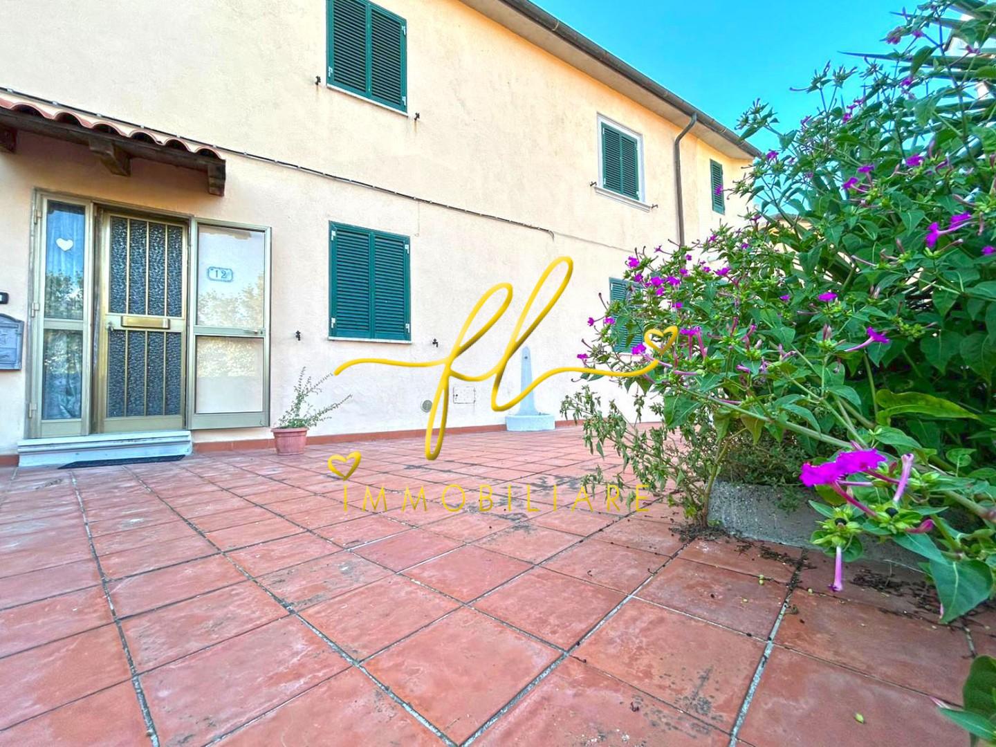 Casa indipendente con terrazzo a Castellina Marittima