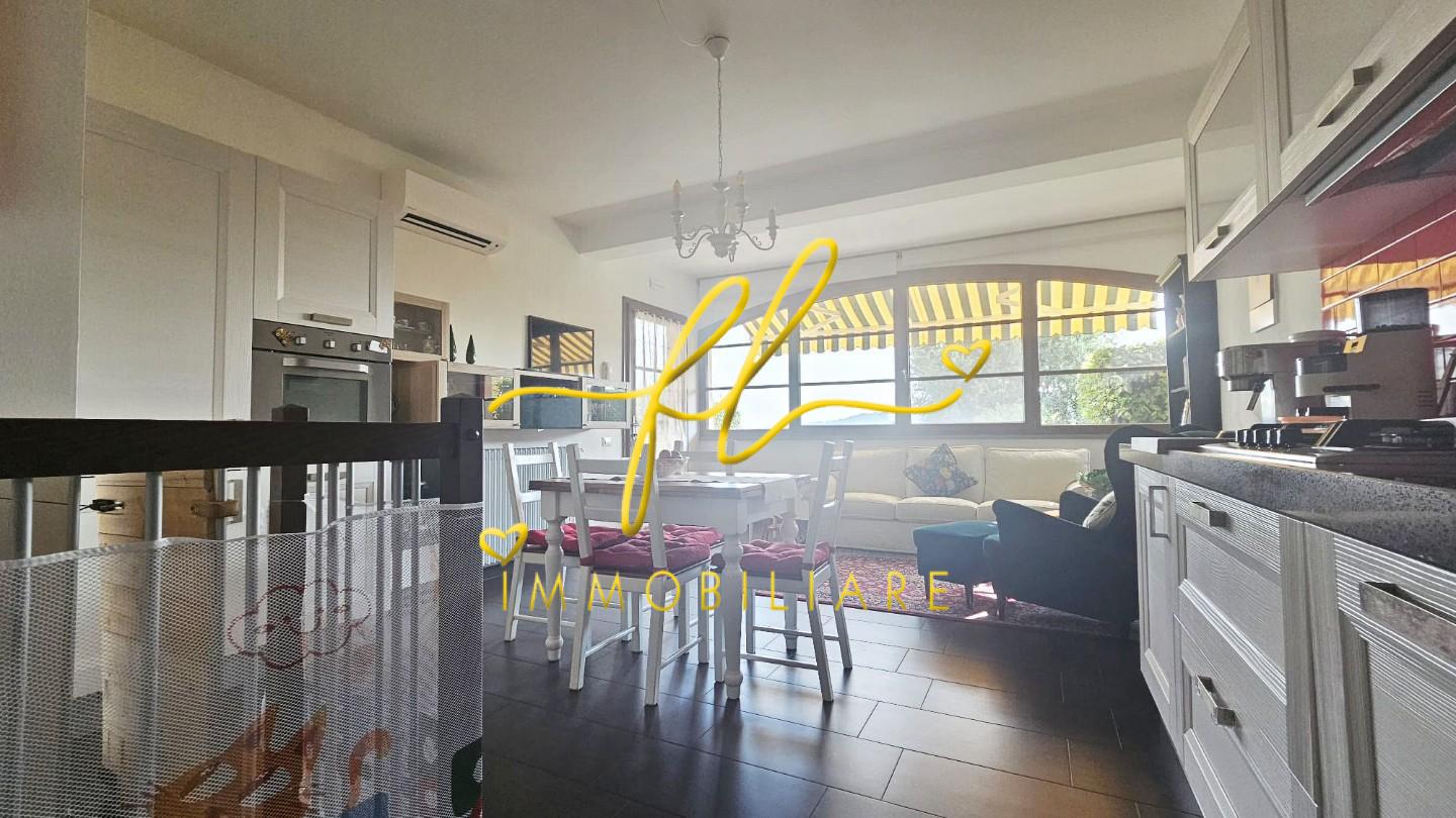 Quadrilocale con giardino, Castellina Marittima le badie