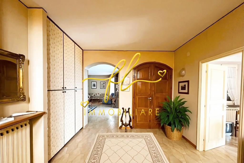 Villa con giardino a Castelnuovo di Val di Cecina