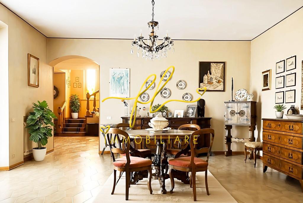 Villa con giardino a Castelnuovo di Val di Cecina