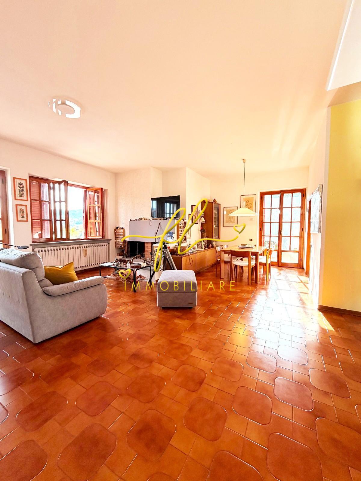 Villa con giardino, Pomarance montecerboli