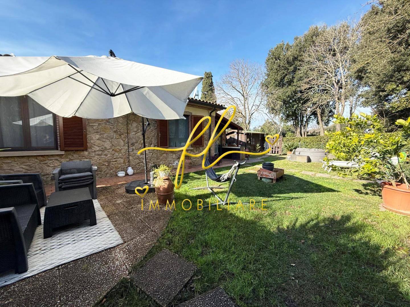 Trilocale con giardino a Riparbella