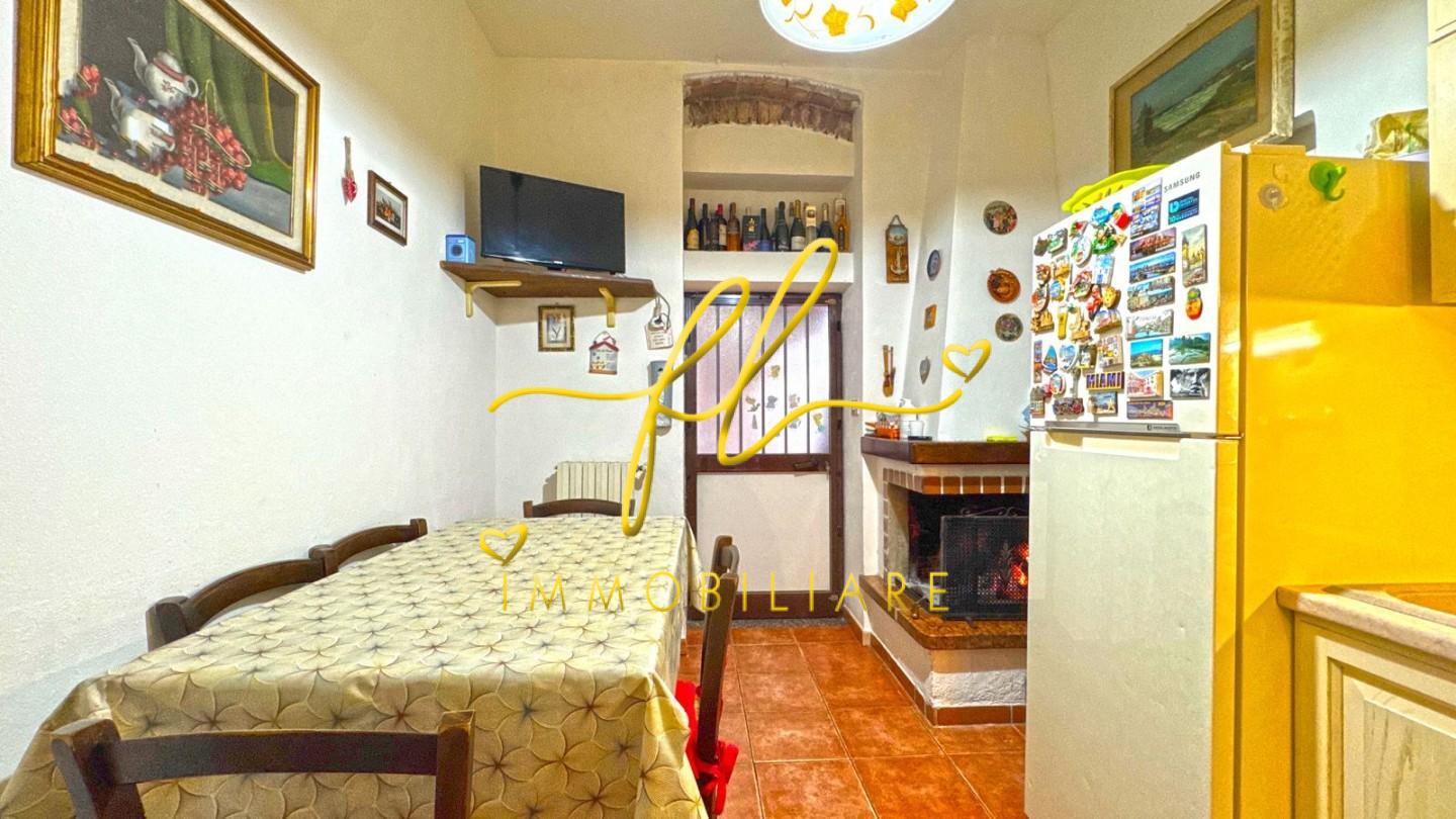 Casa indipendente con terrazzo, Cecina palazzaccio