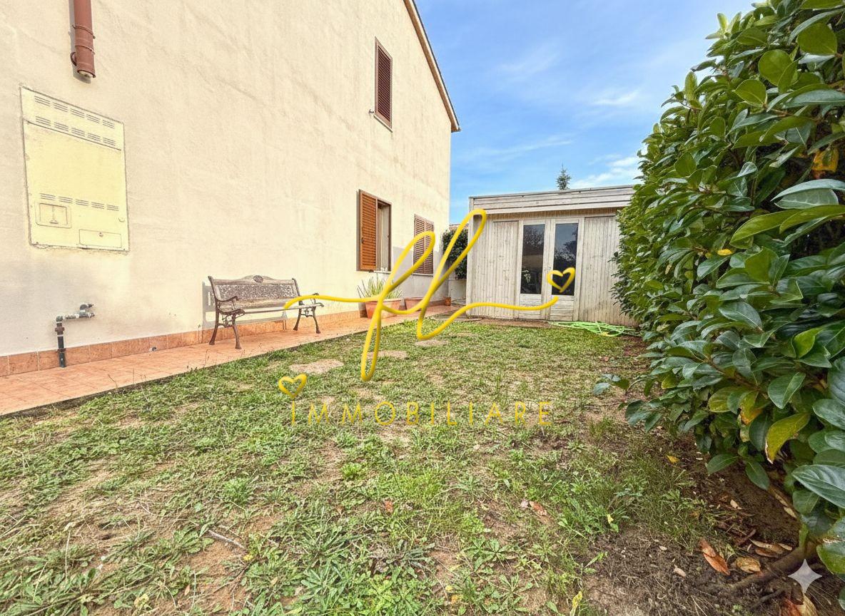 Trilocale con giardino a Cecina