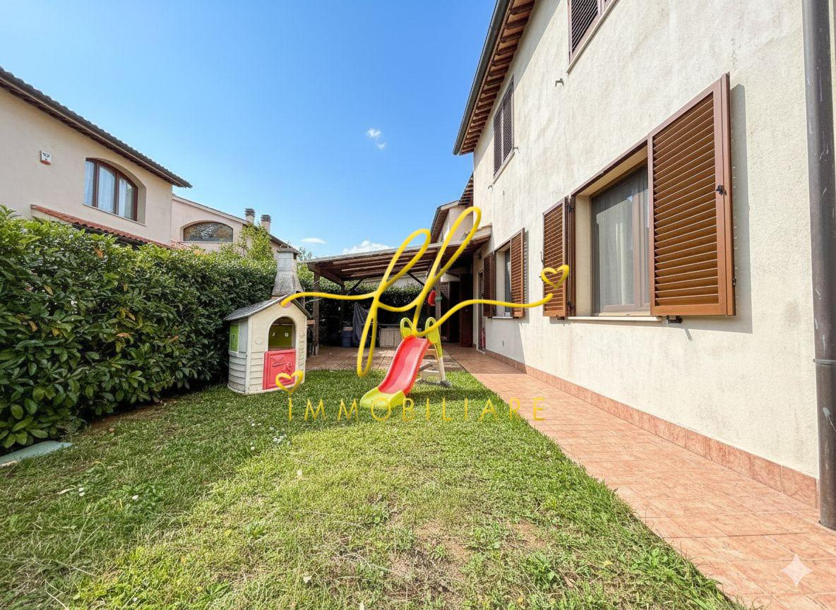 Trilocale con giardino a Cecina