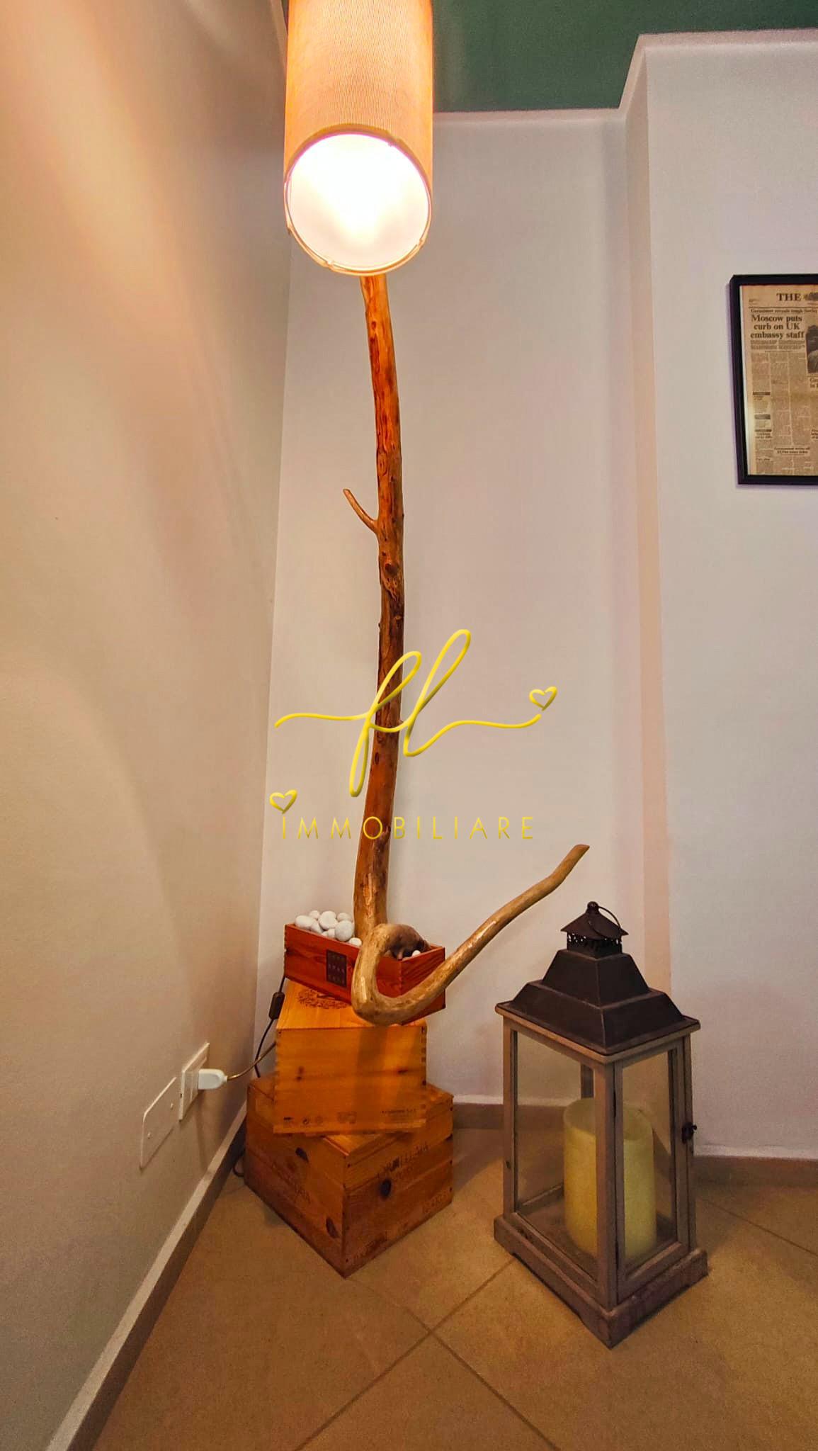 Trilocale con terrazzo a Cecina