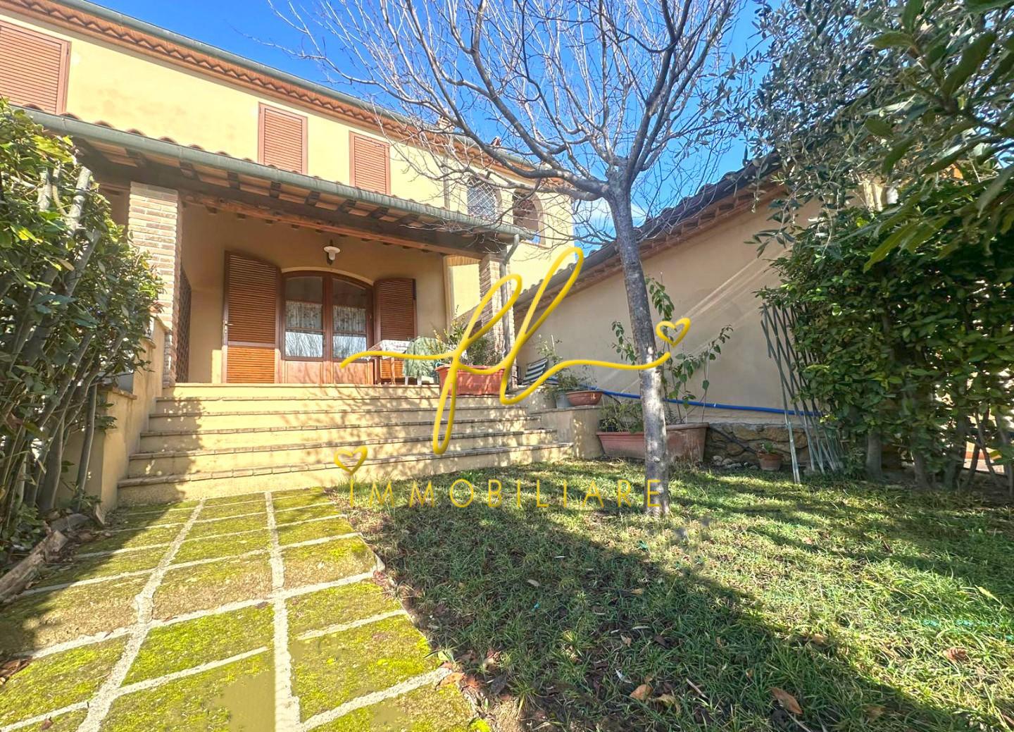 Trilocale con giardino a Casale Marittimo