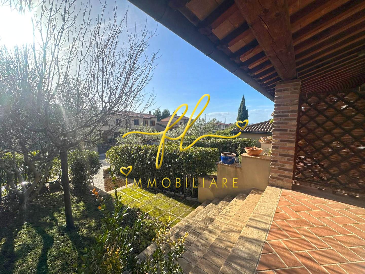 Trilocale con giardino a Casale Marittimo