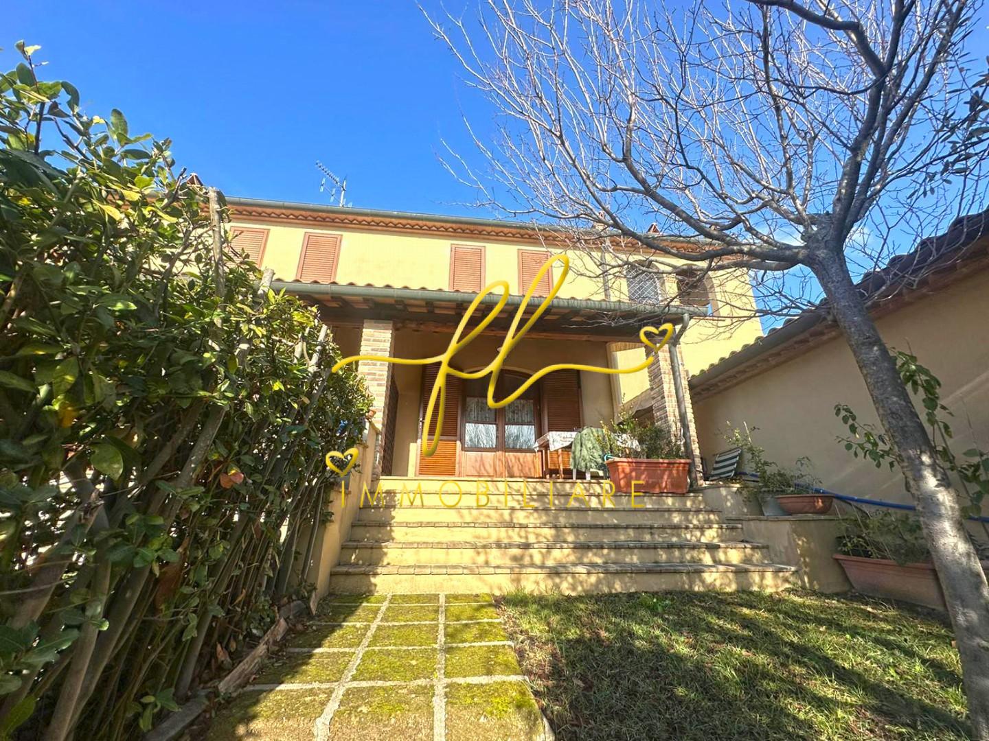 Trilocale con giardino a Casale Marittimo