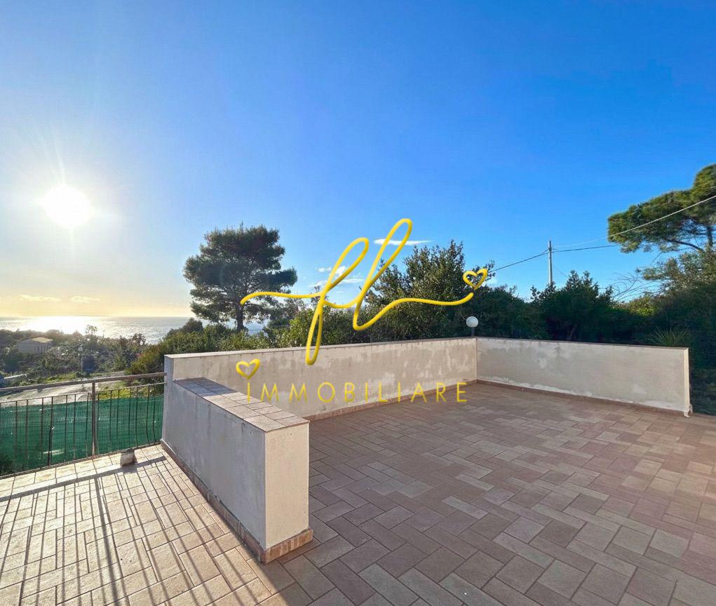 Villa con giardino a Capoliveri