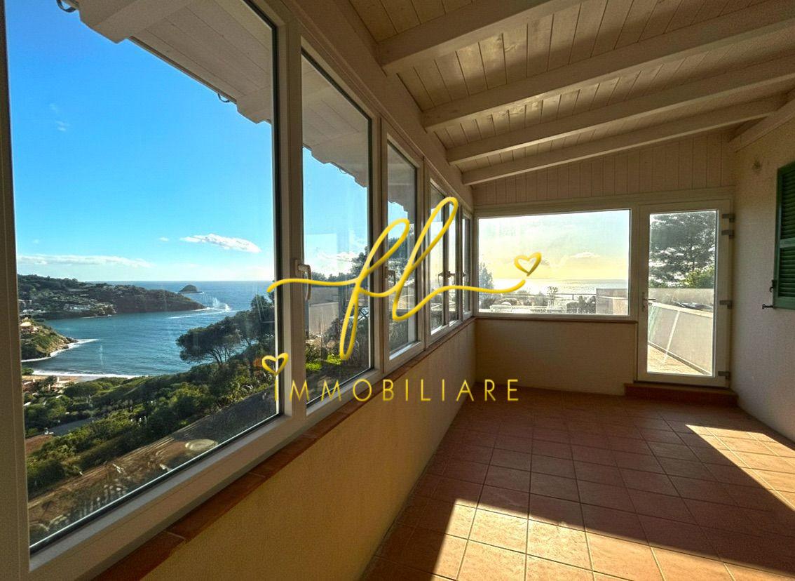 Villa con giardino a Capoliveri