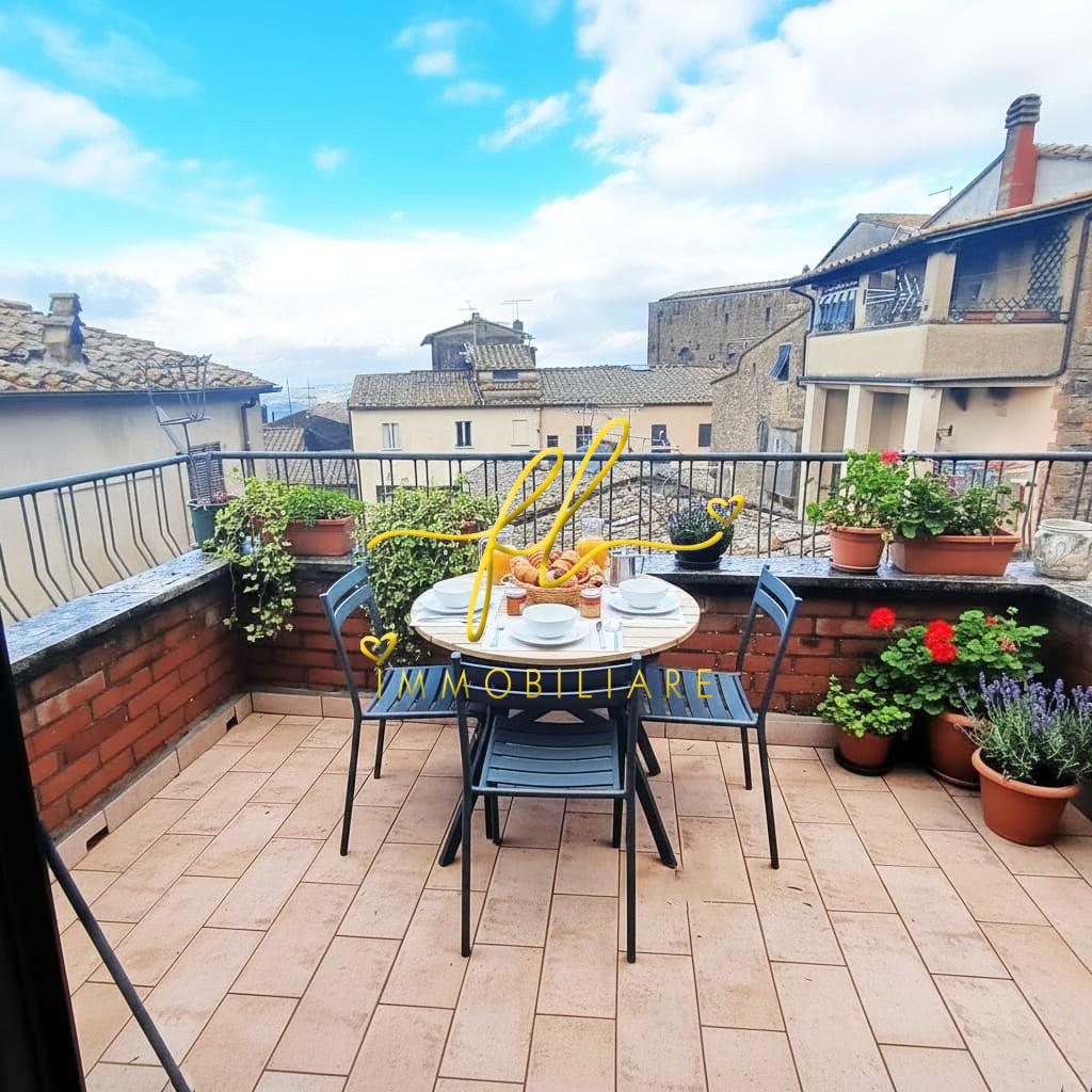 Appartamento con terrazzo a Volterra