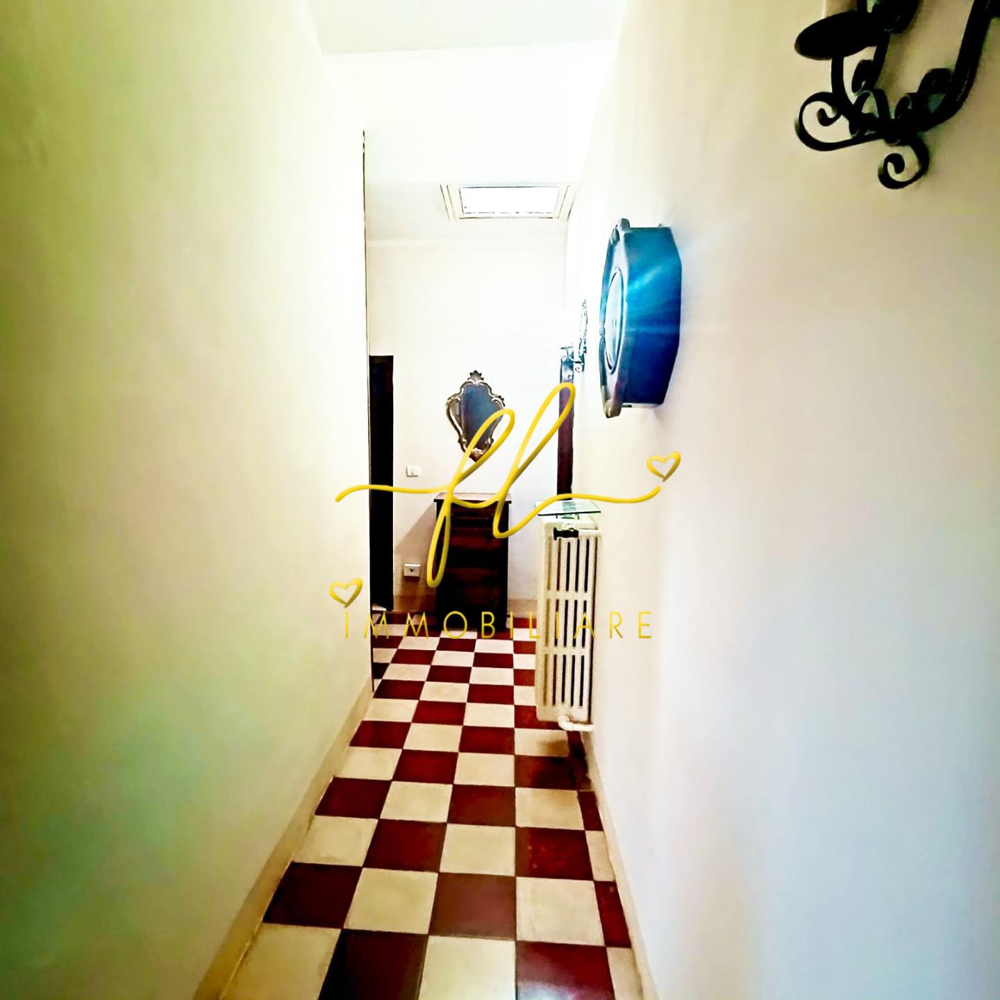 Appartamento con terrazzo a Volterra