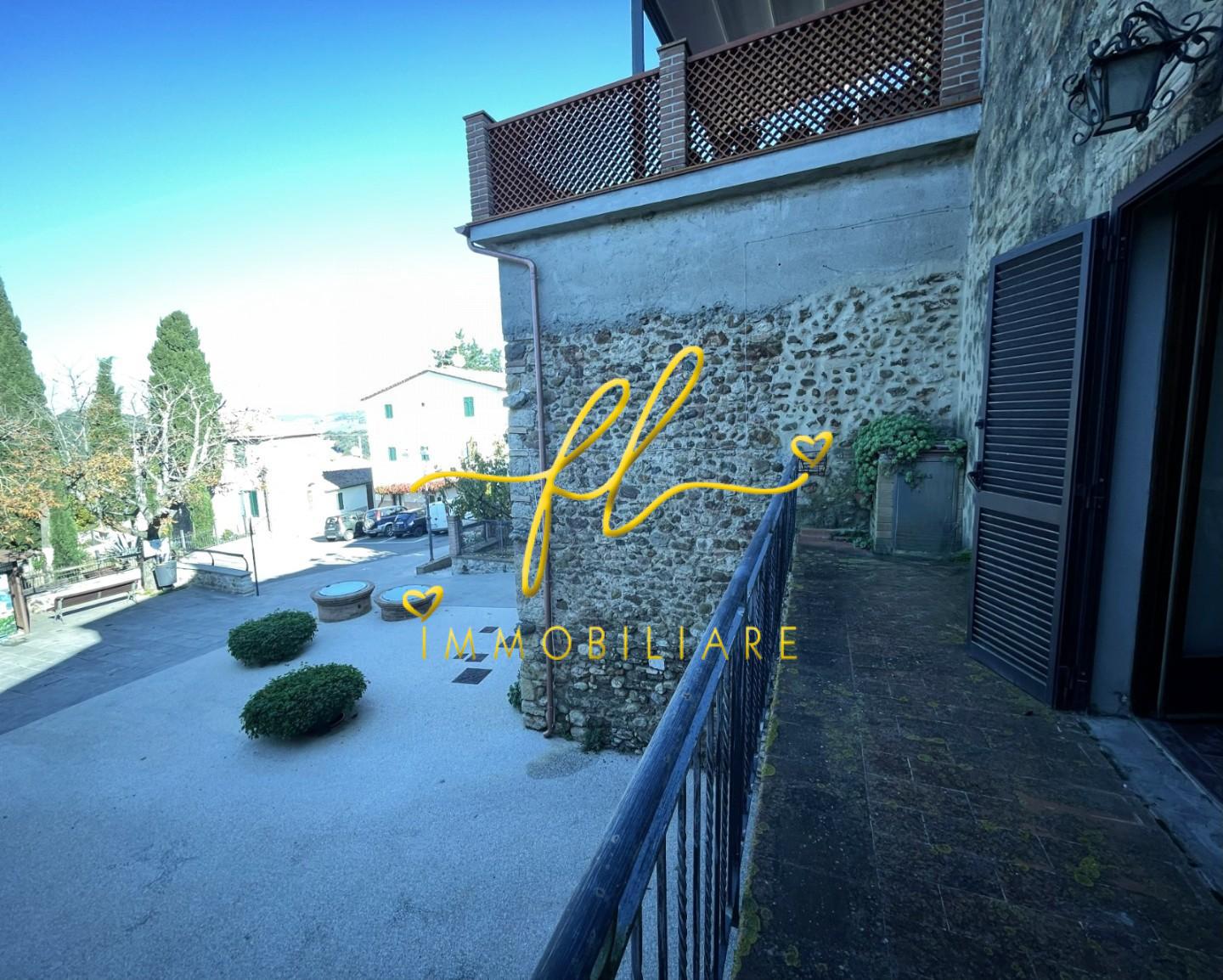 Casa indipendente con terrazzo, Pomarance lustignano