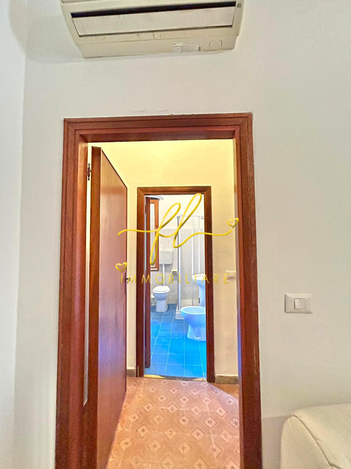 Bilocale da ristrutturare a Porto Azzurro