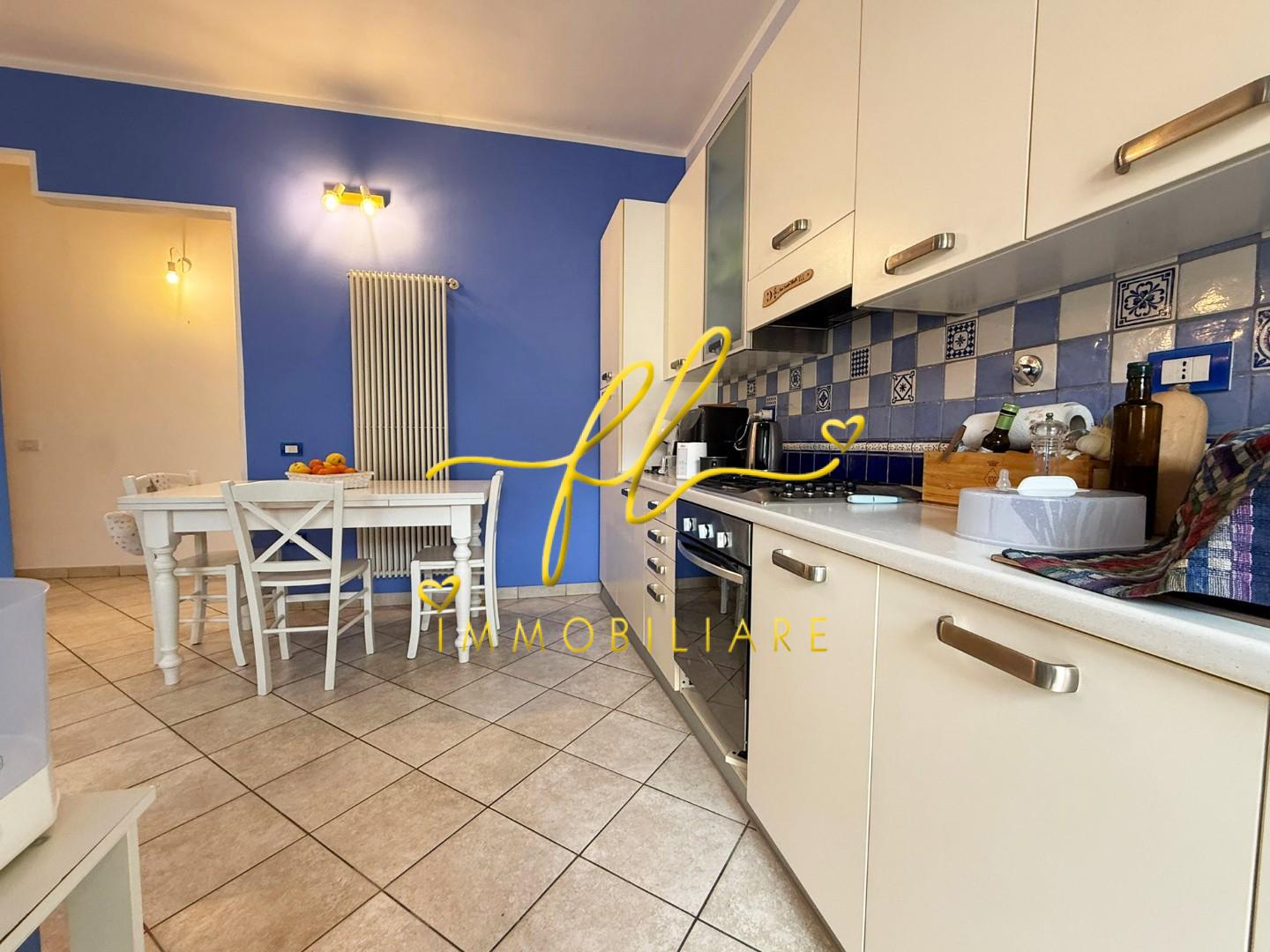 Bilocale con terrazzo a Cecina