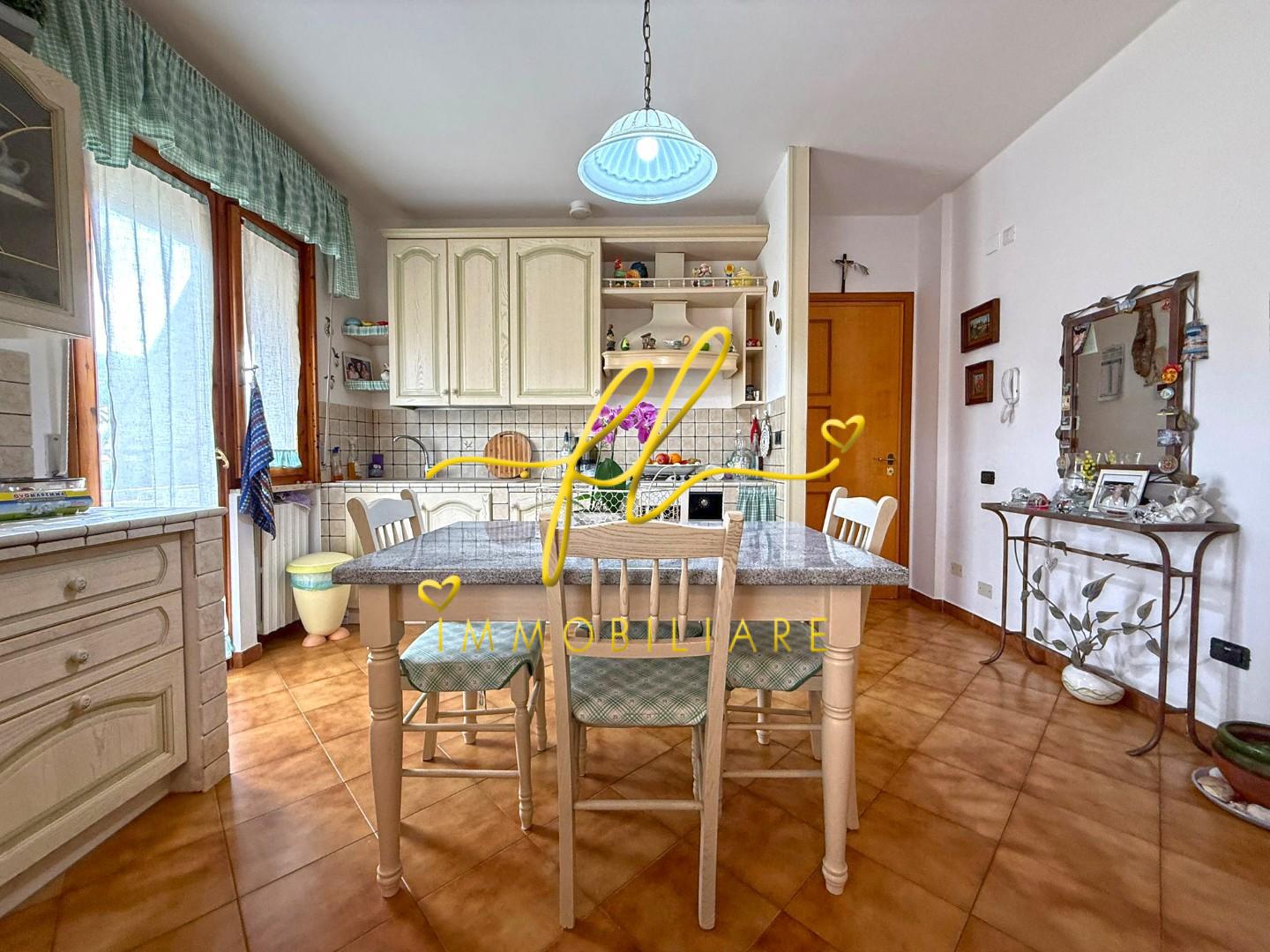 Quadrilocale con giardino, Cecina palazzaccio