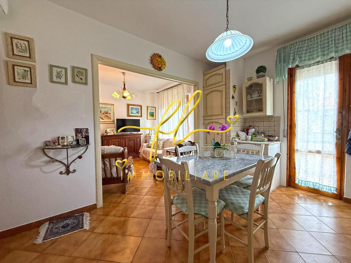 Quadrilocale con giardino, Cecina palazzaccio