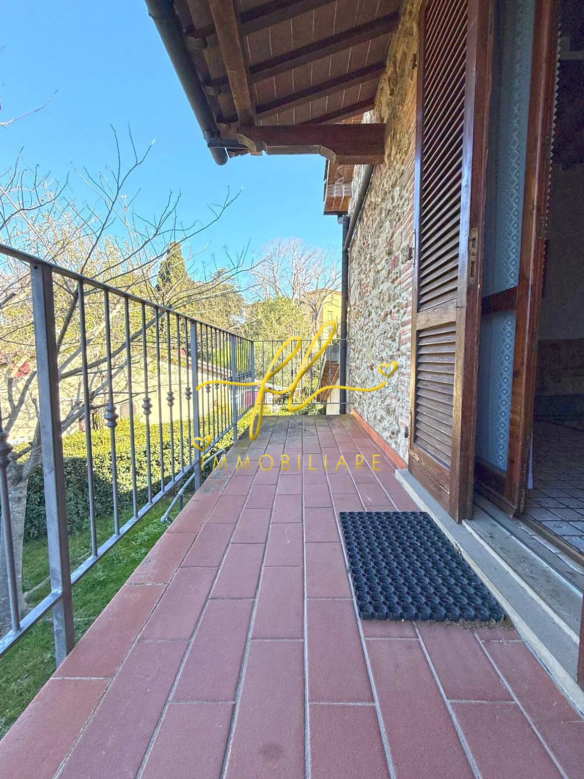 Trilocale con giardino a Riparbella