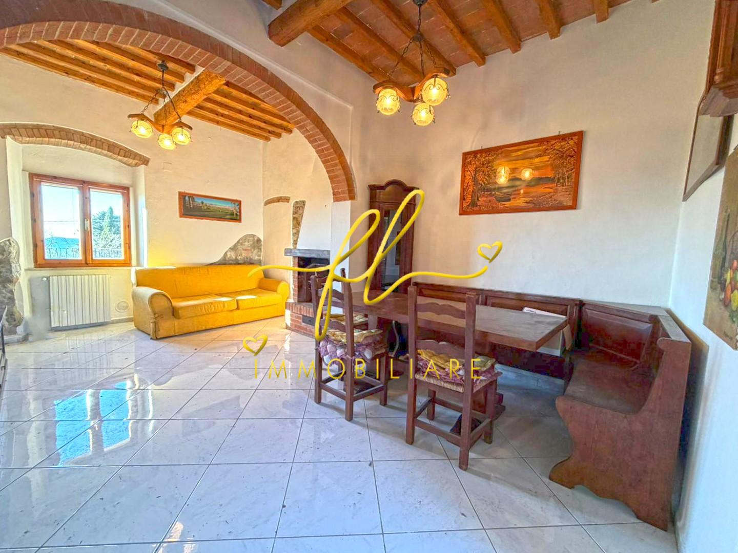 Casa indipendente con giardino a Castellina Marittima