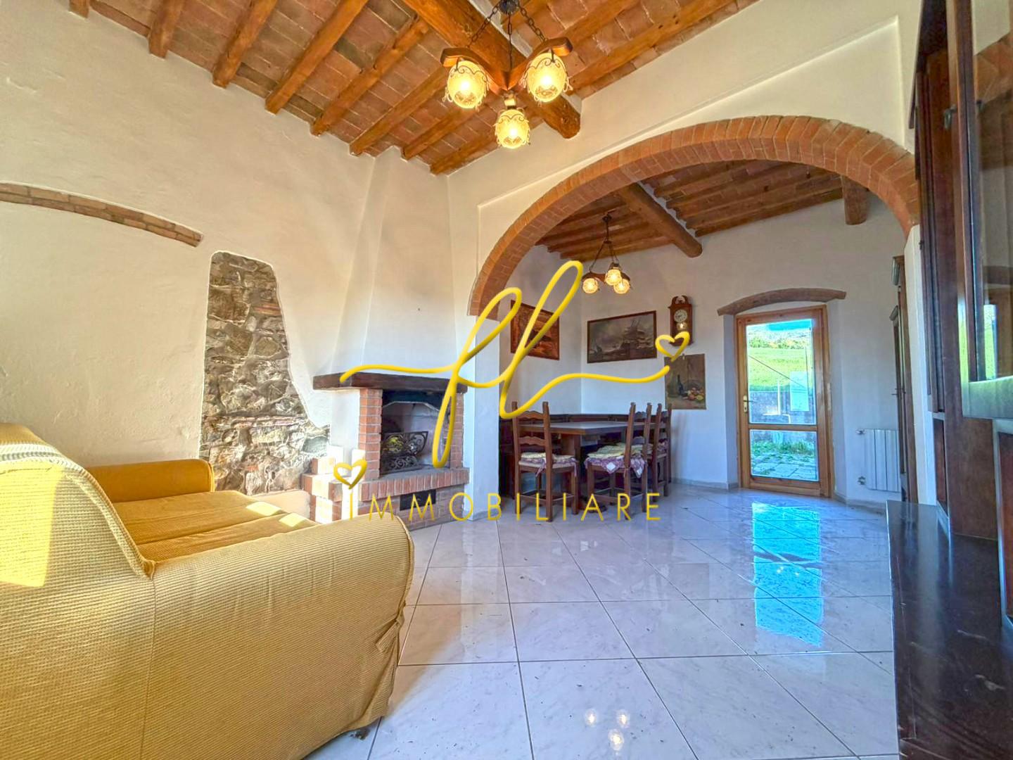 Casa indipendente con giardino a Castellina Marittima