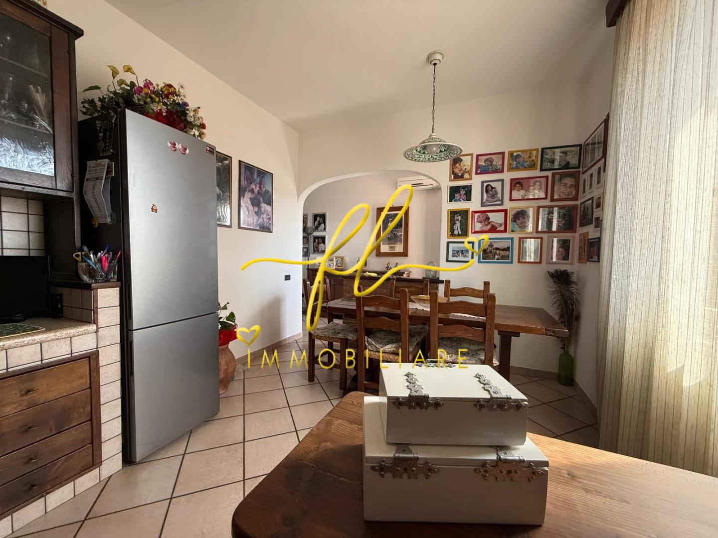 Trilocale in vendita, Cecina palazzaccio