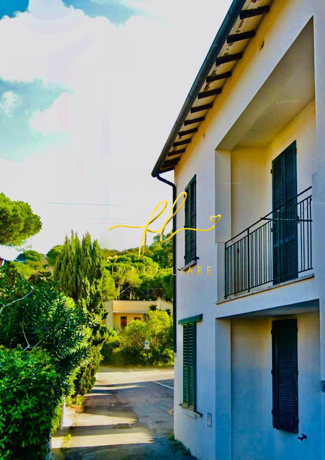 Trilocale con terrazzo, Marciana procchio