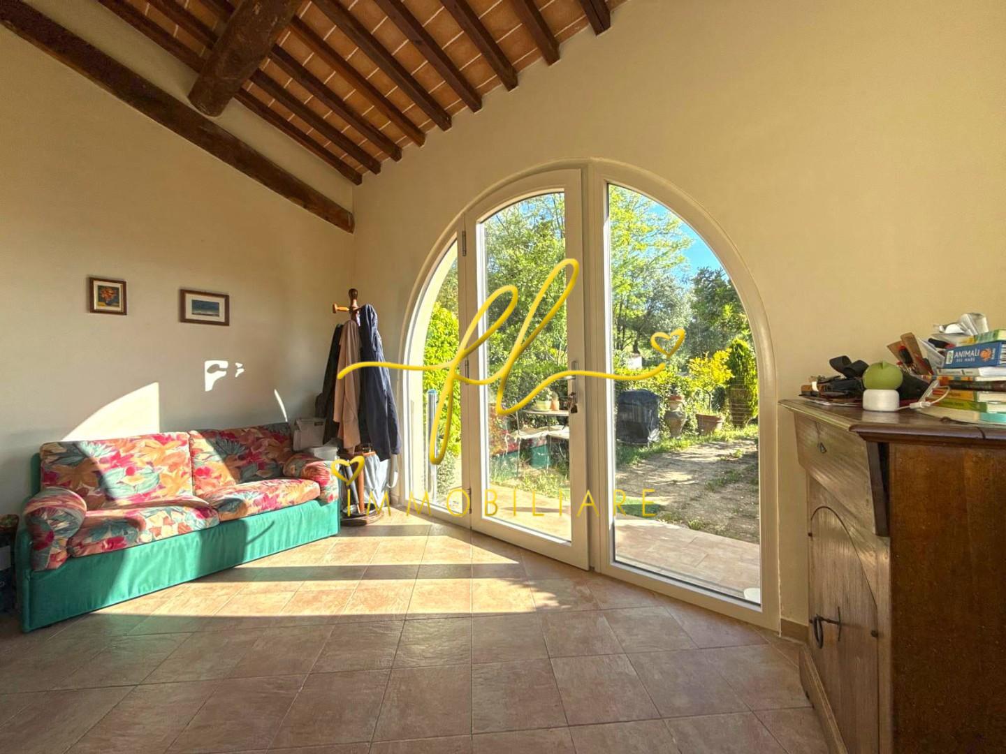 Villa con giardino a Riparbella