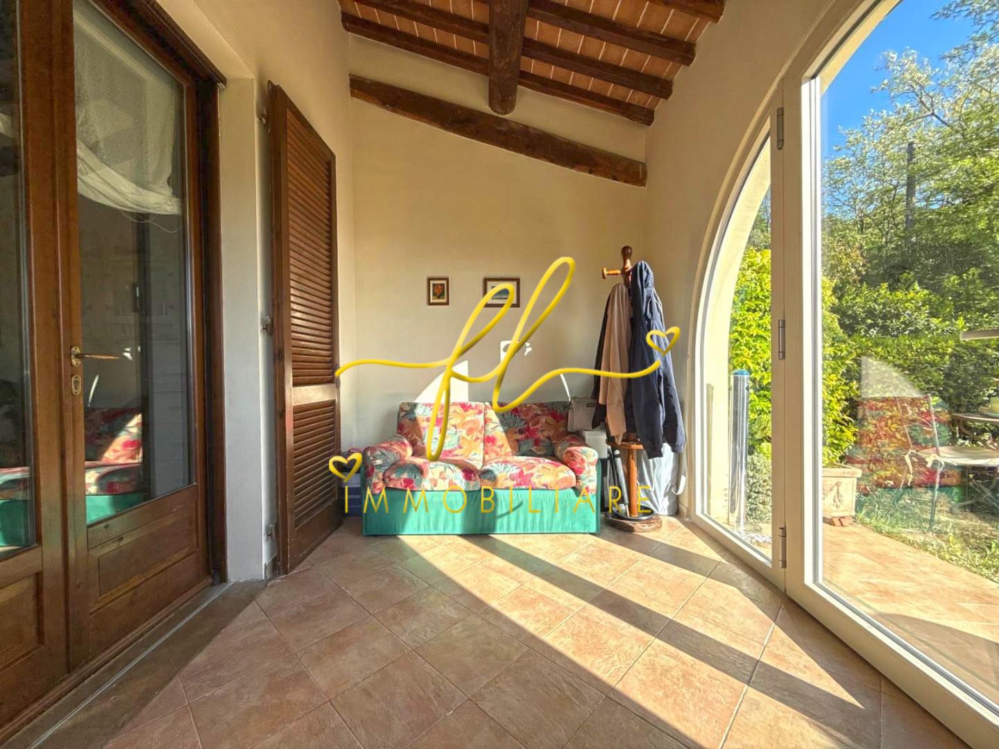 Villa con giardino a Riparbella