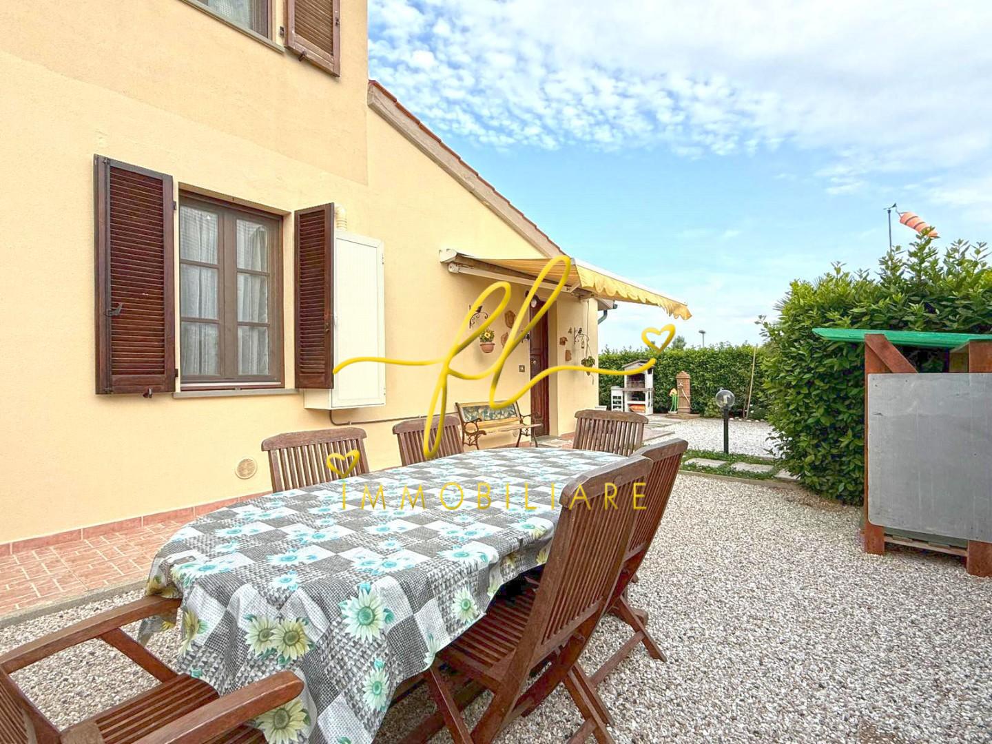 Quadrilocale con giardino a Cecina